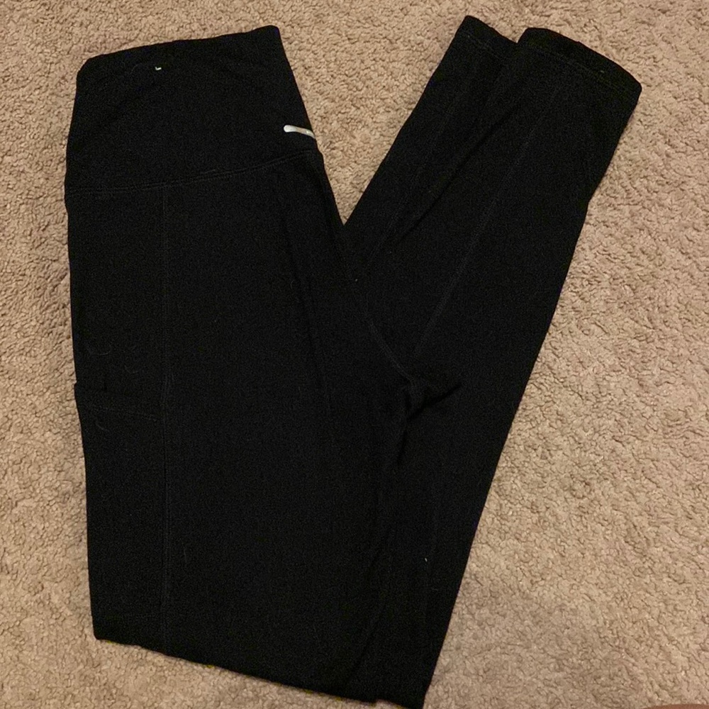 Black aerie leggings with pockets